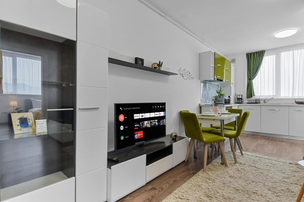 브라쇼브 Modern In New Building With Panoramic View 아파트 외부 사진